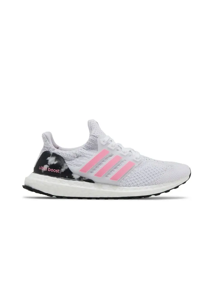 Кроссовки Adidas Wmns UltraBoost 5.0 DNA — изображение 1 из 4, белый