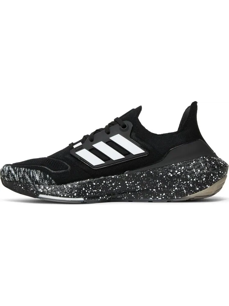 Кроссовки Adidas UltraBoost 22 'Black White Speckled' — изображение 3 из 8, черный