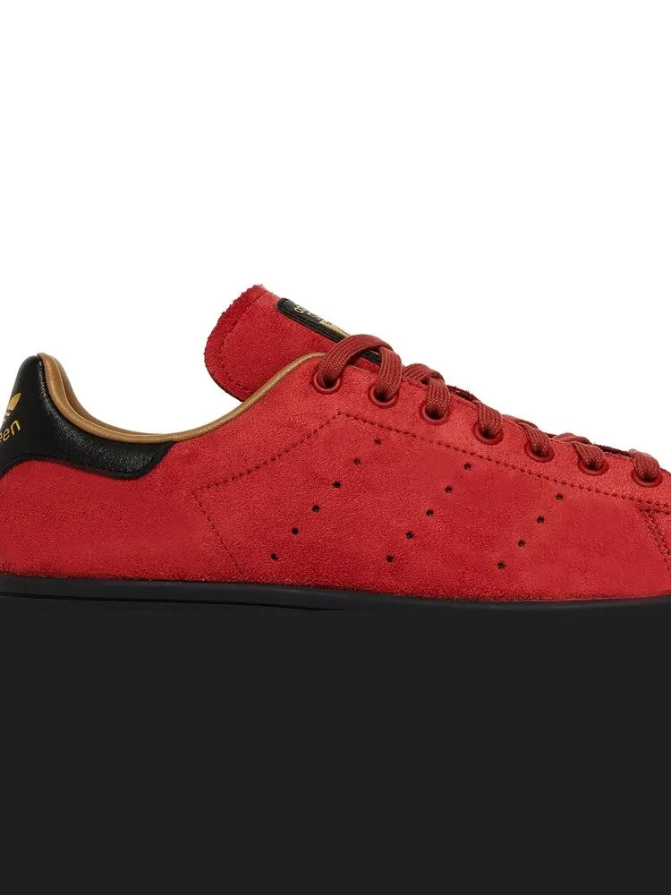 Кроссовки Adidas Disney x Stan Smith 'Peter Pan - Captain Hook' — изображение 2 из 8, красный