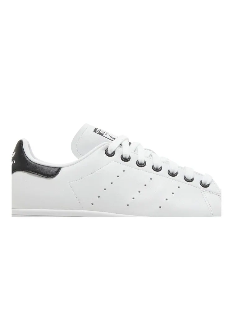 Кроссовки adidas Disney x Stan Smith 'Cruella' — изображение 3 из 9, белый/черный/белый