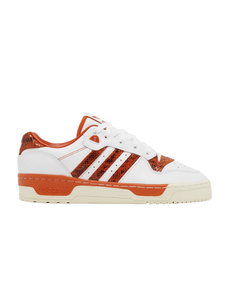 Кроссовки adidas Rivalry Low 'Orange Snakeskin' — изображение 1 из 9, белый/оранжевый/белый