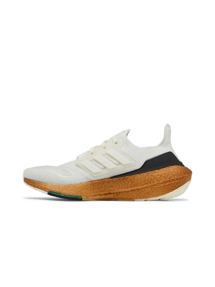 Кроссовки Adidas Wmns UltraBoost 22 Made With Nature — изображение 3 из 4, белый