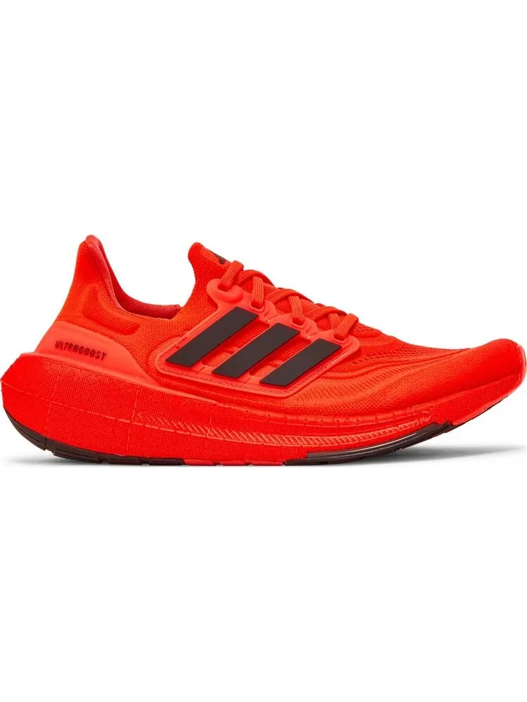 Кроссовки UltraBoost Light 'Solar Red' — изображение 1 из 4, красный