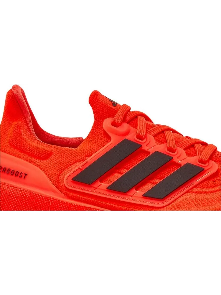 Кроссовки UltraBoost Light 'Solar Red' — изображение 2 из 4, красный