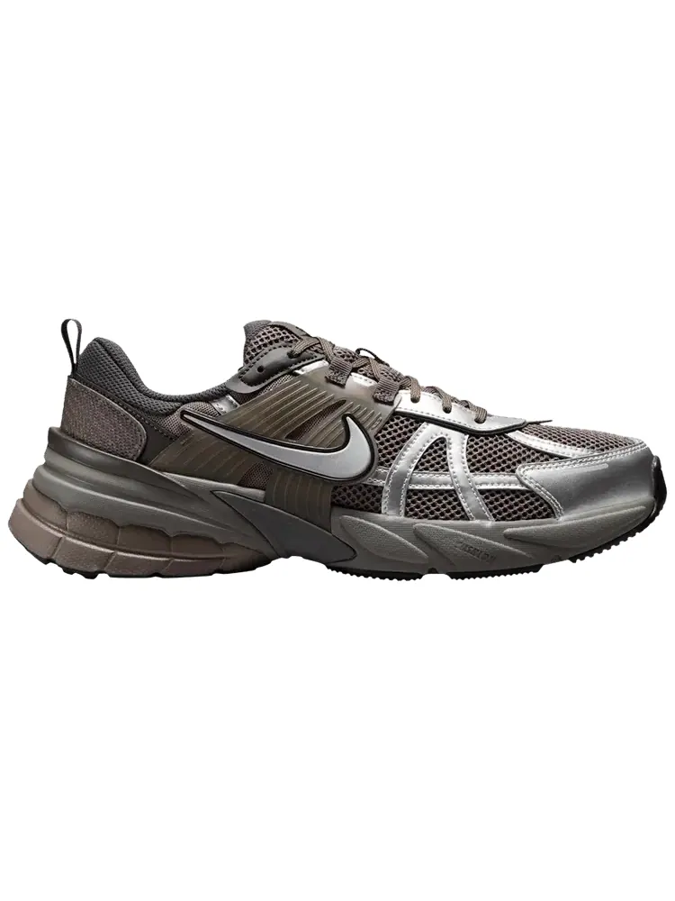 Кроссовки Nike V2K Run 'Cave Stone Metallic Silver' — изображение 1 из 1, металлик серебристый
