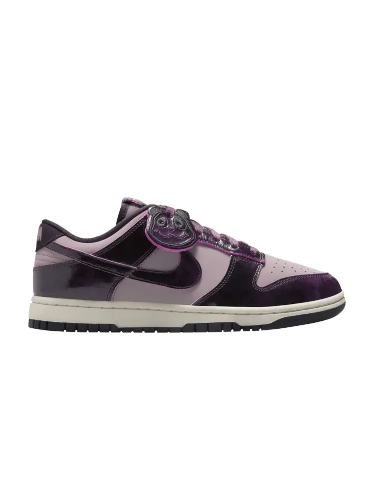 Кроссовки Nike Wmns Dunk Low SE 'Panda-Monium Pack - Light Violet Ore' — изображение 1 из 1