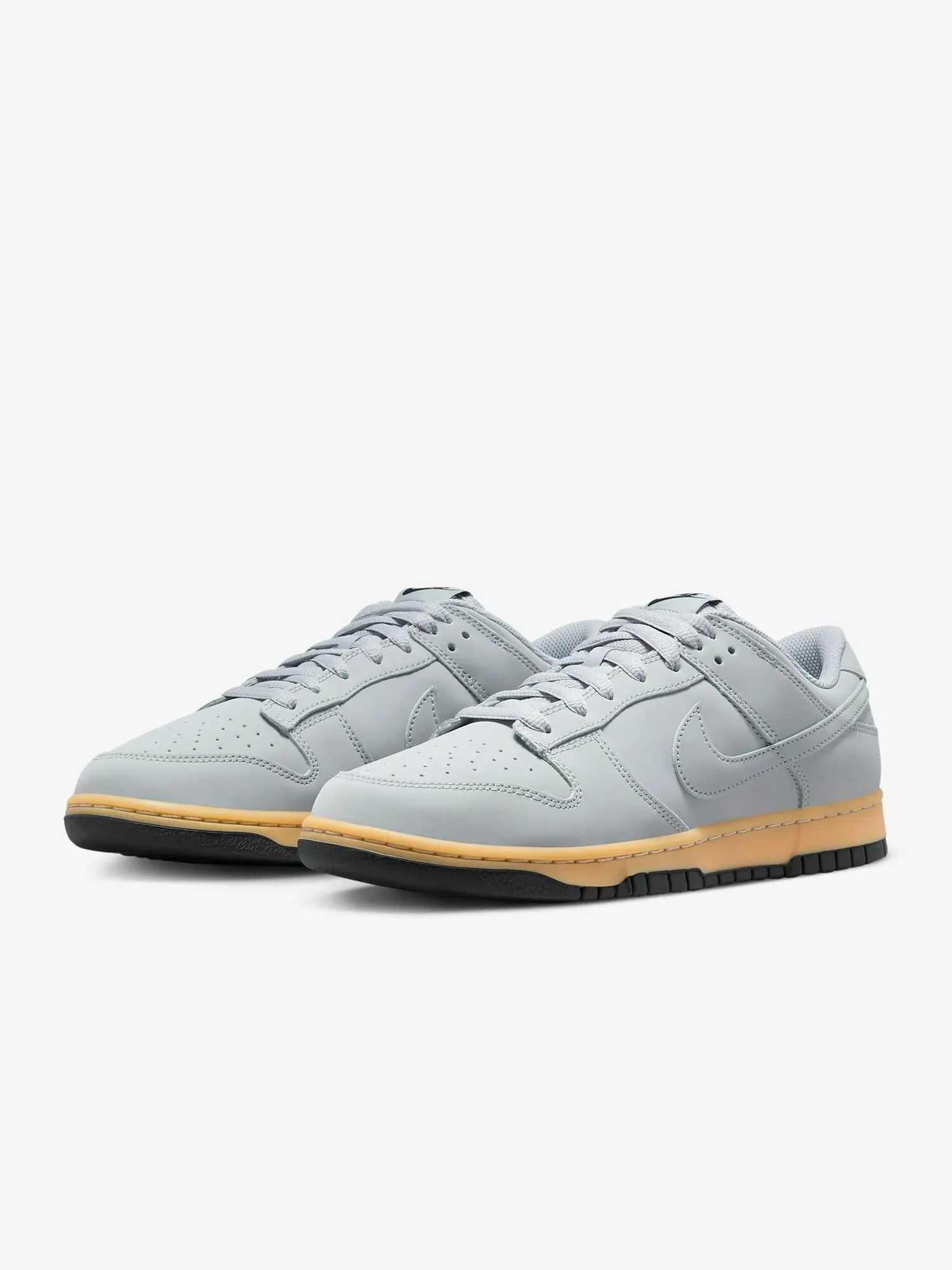 Кроссовки Nike Dunk Low Retro SE 'Wolf Grey' — изображение 2 из 9, серый
