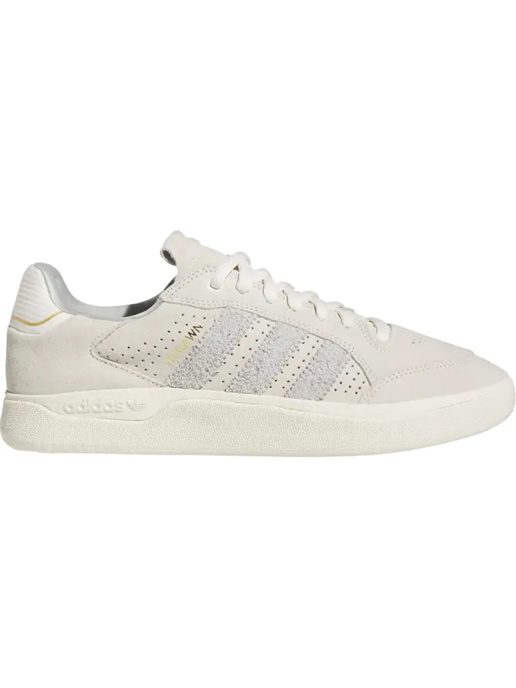 Кроссовки Adidas Tyshawn Low 'Chalk White' — изображение 1 из 1, бежевый