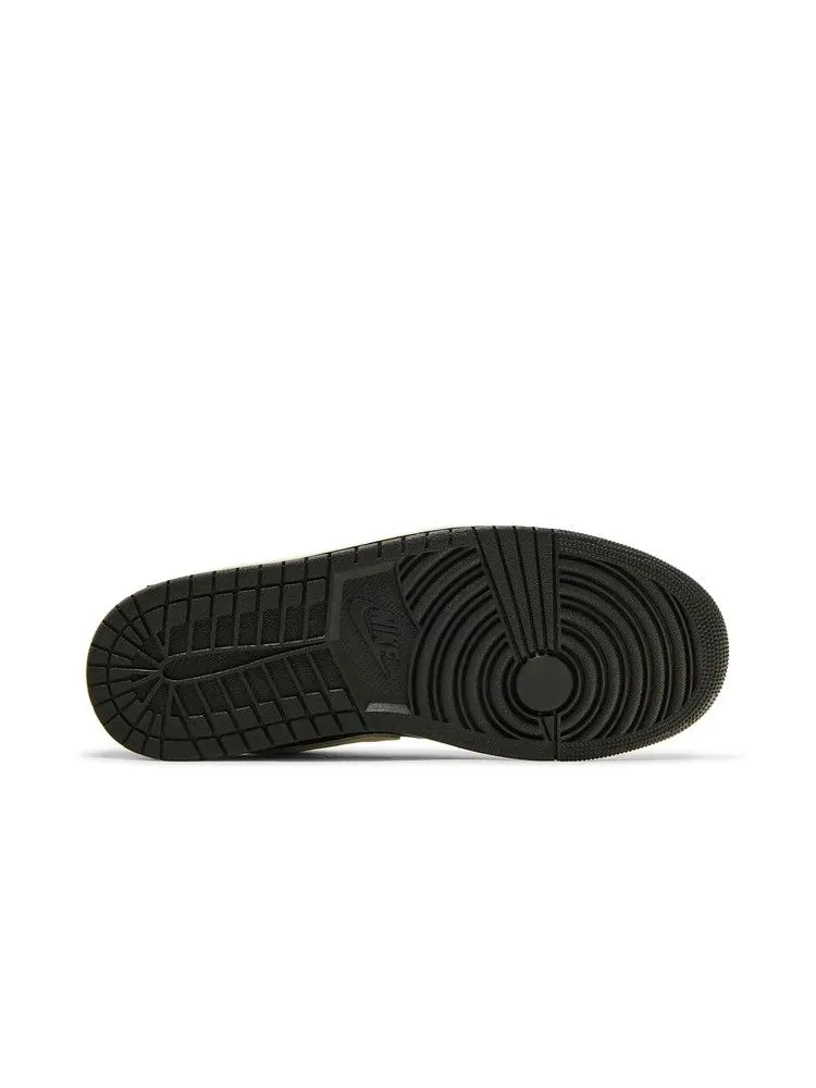 Кроссовки Air Jordan Air Jordan 1 Low 'Light Smoke Grey' — изображение 5 из 8
