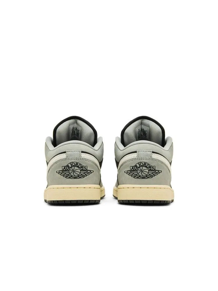 Кроссовки Air Jordan Air Jordan 1 Low 'Light Smoke Grey' — изображение 7 из 8