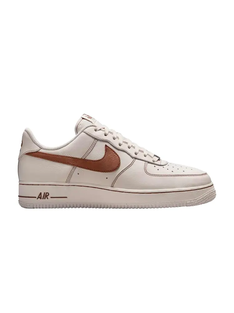 Кроссовки Nike Air Force 1 '07 LV8 'Ivory Saddle Brown' — изображение 1 из 1