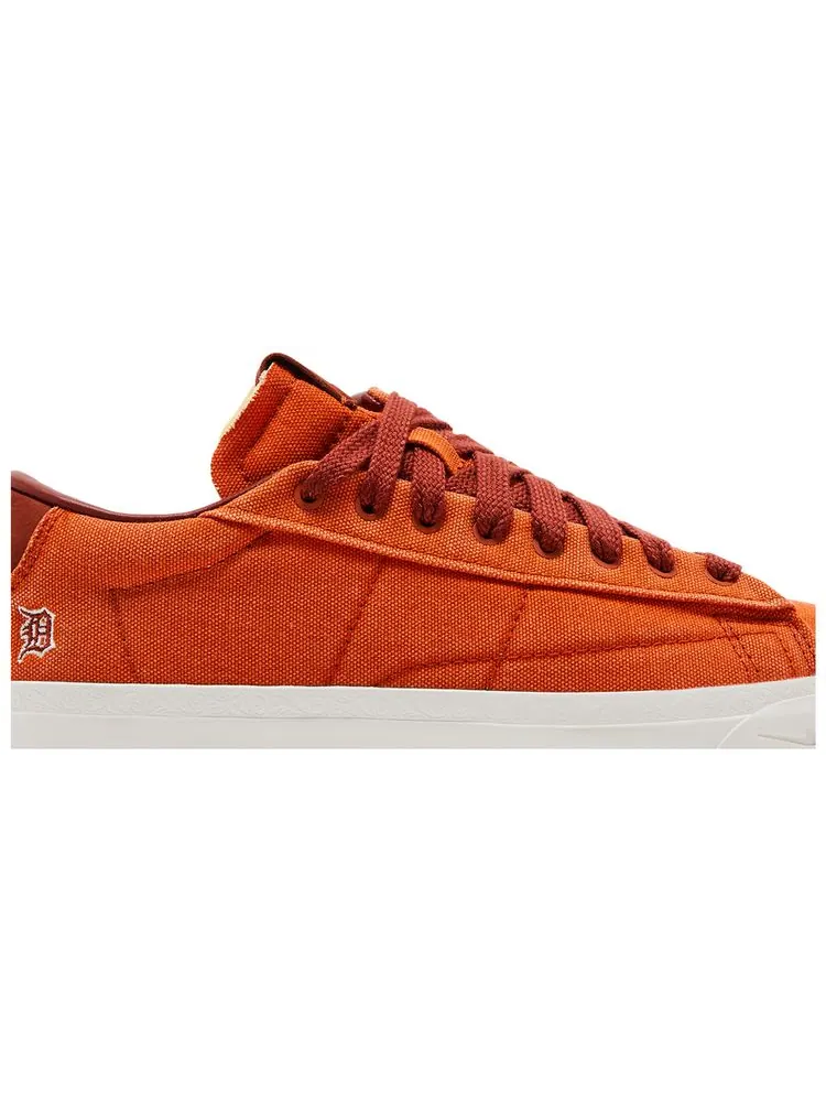 Кроссовки Devin Booker x Nike Blazer Low — изображение 2 из 8, оранжевый