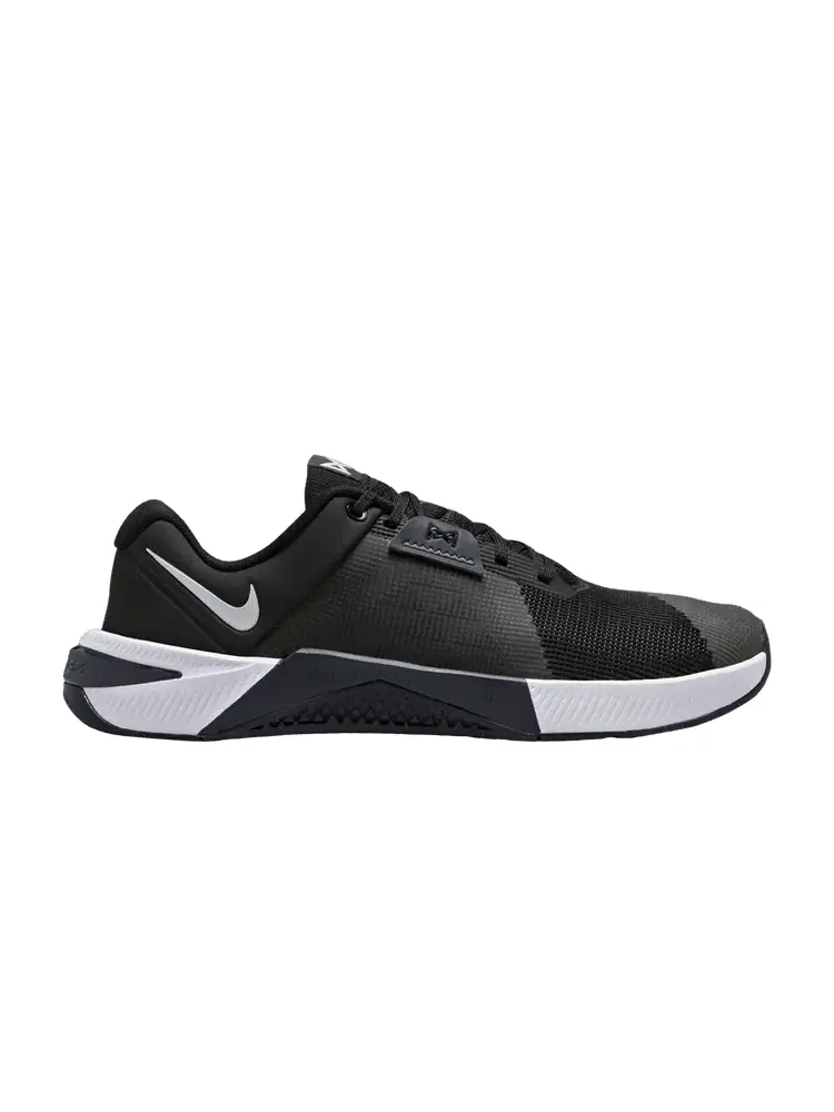 Кроссовки Nike Wmns Metcon 10 — изображение 1 из 1, черный белый
