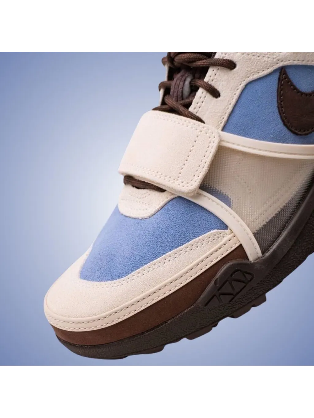 Кроссовки Nike x Travis Scott Zoom Field Jaxx «Leche Blue» — изображение 8 из 8