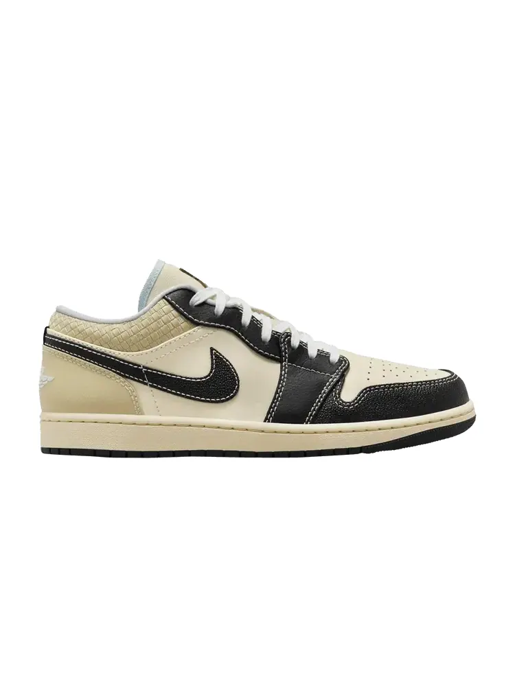 Кроссовки Air Jordan Air Jordan 1 Low SE 'Coconut Milk Black' — изображение 1 из 1, черный//золотистый/синий