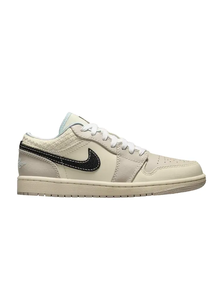 Кроссовки Air Jordan Wmns Air Jordan 1 Low SE 'Sanddrift Glacier Blue' — изображение 1 из 1, черный//синий
