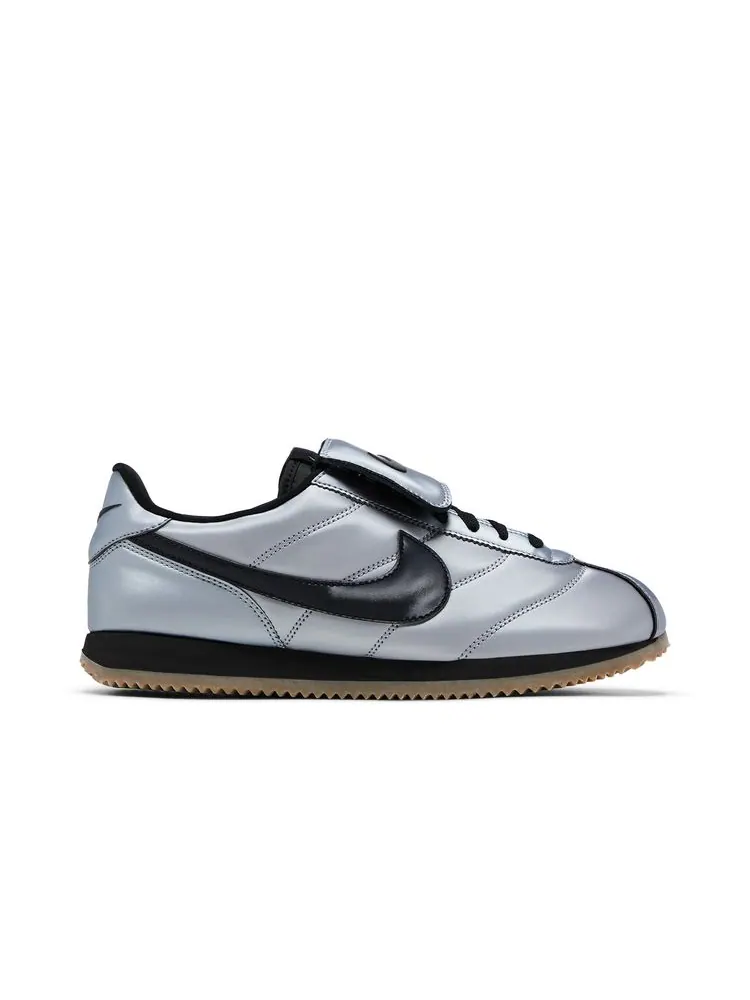 Кроссовки Cortez Leather SE 'Tiempo Pack - Metallic Cool Grey' — изображение 1 из 8, металлик серый