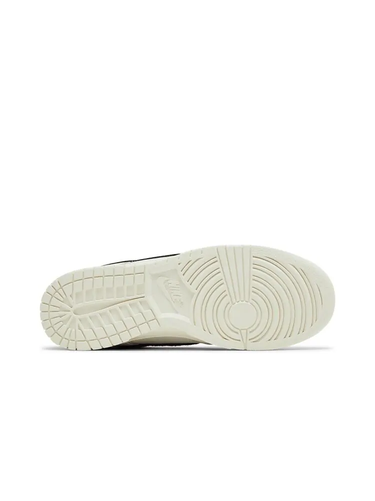 Кроссовки Nike Wmns Dunk Low SE White Glittery Suede — изображение 4 из 6, белый