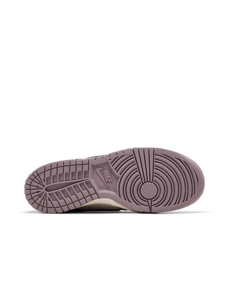 Кроссовки Nike Dunk Low GS Light Violet Ore — изображение 4 из 6, светлый фиолетовый