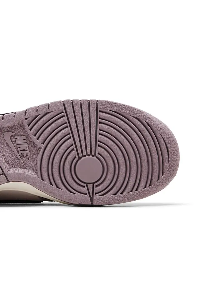 Кроссовки Nike Dunk Low GS Light Violet Ore — изображение 5 из 6, светлый фиолетовый