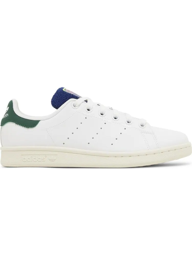 Кроссовки Wmns Stan Smith 'Chenille Tongue' — изображение 1 из 4, белый