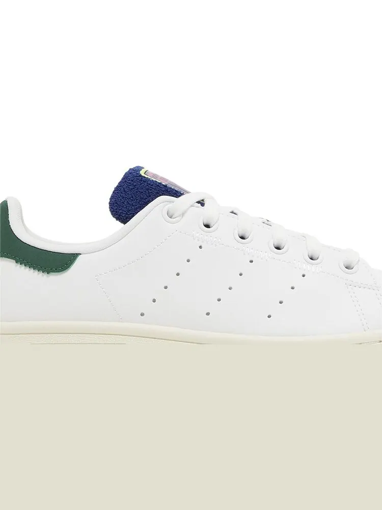 Кроссовки Wmns Stan Smith 'Chenille Tongue' — изображение 2 из 4, белый