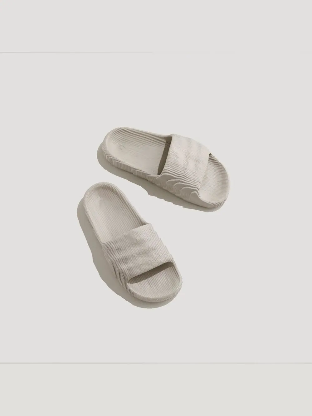 Шлепанцы Adidas Adilette 22 — изображение 11 из 11, серо-коричневый