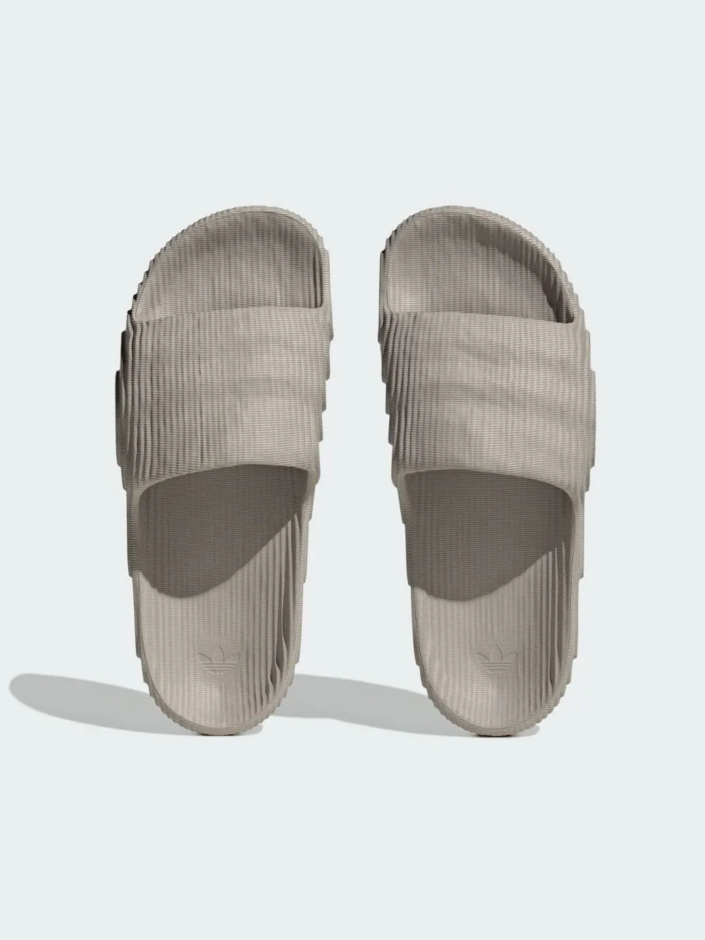 Шлепанцы Adidas Adilette 22 — изображение 4 из 11, серо-коричневый