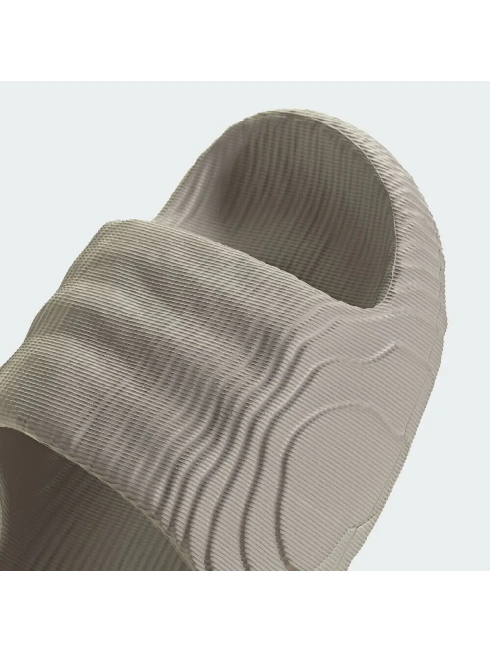 Шлепанцы Adidas Adilette 22 — изображение 7 из 11, серо-коричневый