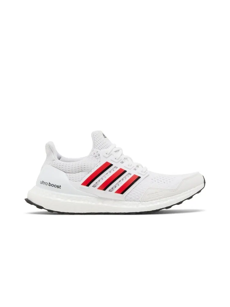 Кроссовки Adidas NCAA x UltraBoost 1.0 — изображение 1 из 4, белый