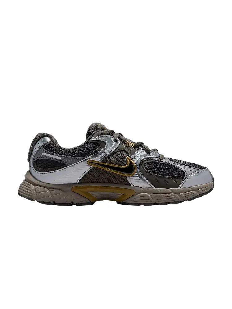 Кроссовки Nike V5 RNR GS 'Olive Flak Smoke Grey' — изображение 1 из 1, коричневый