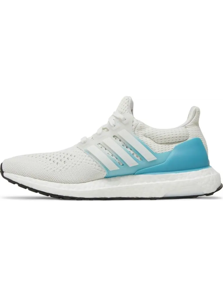 Кроссовки Wmns UltraBoost 1.0 'White Preloved Blue' — изображение 3 из 4, белый