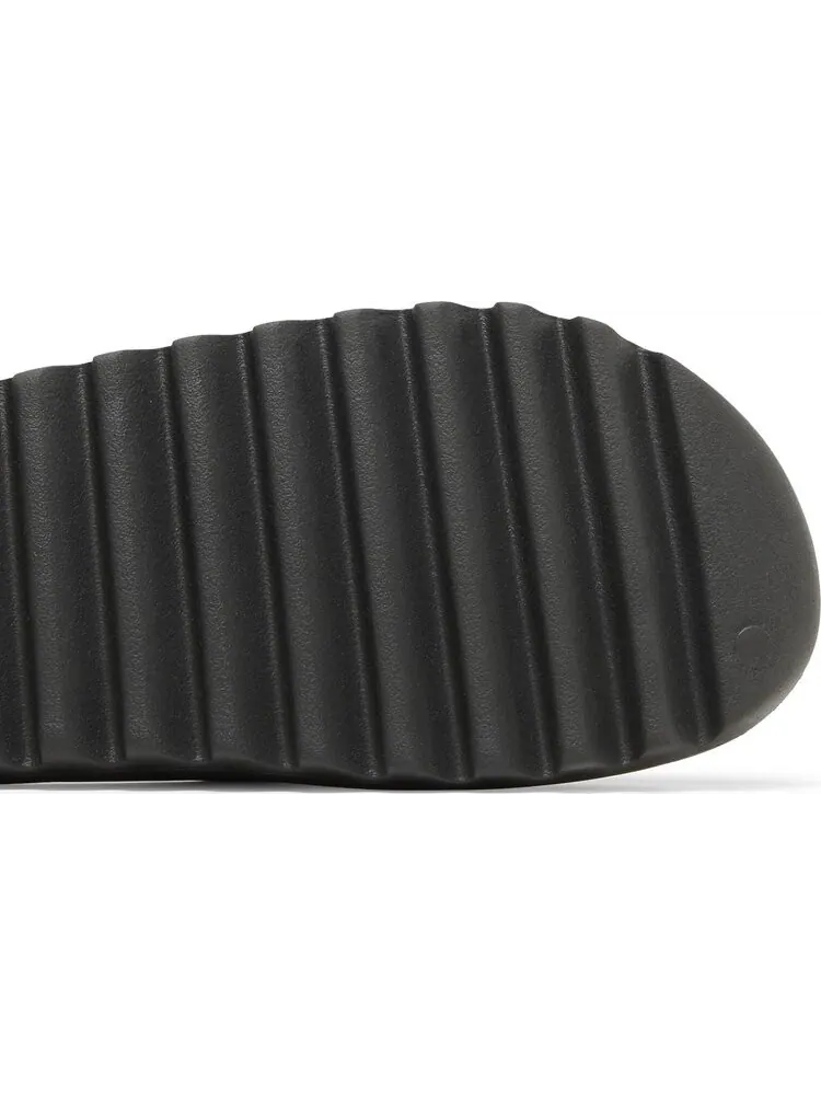 Сандалии Adidas Yeezy Slides 'Onyx' — изображение 5 из 8, черный