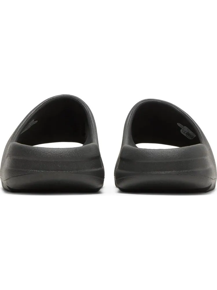Сандалии Adidas Yeezy Slides 'Onyx' — изображение 6 из 8, черный