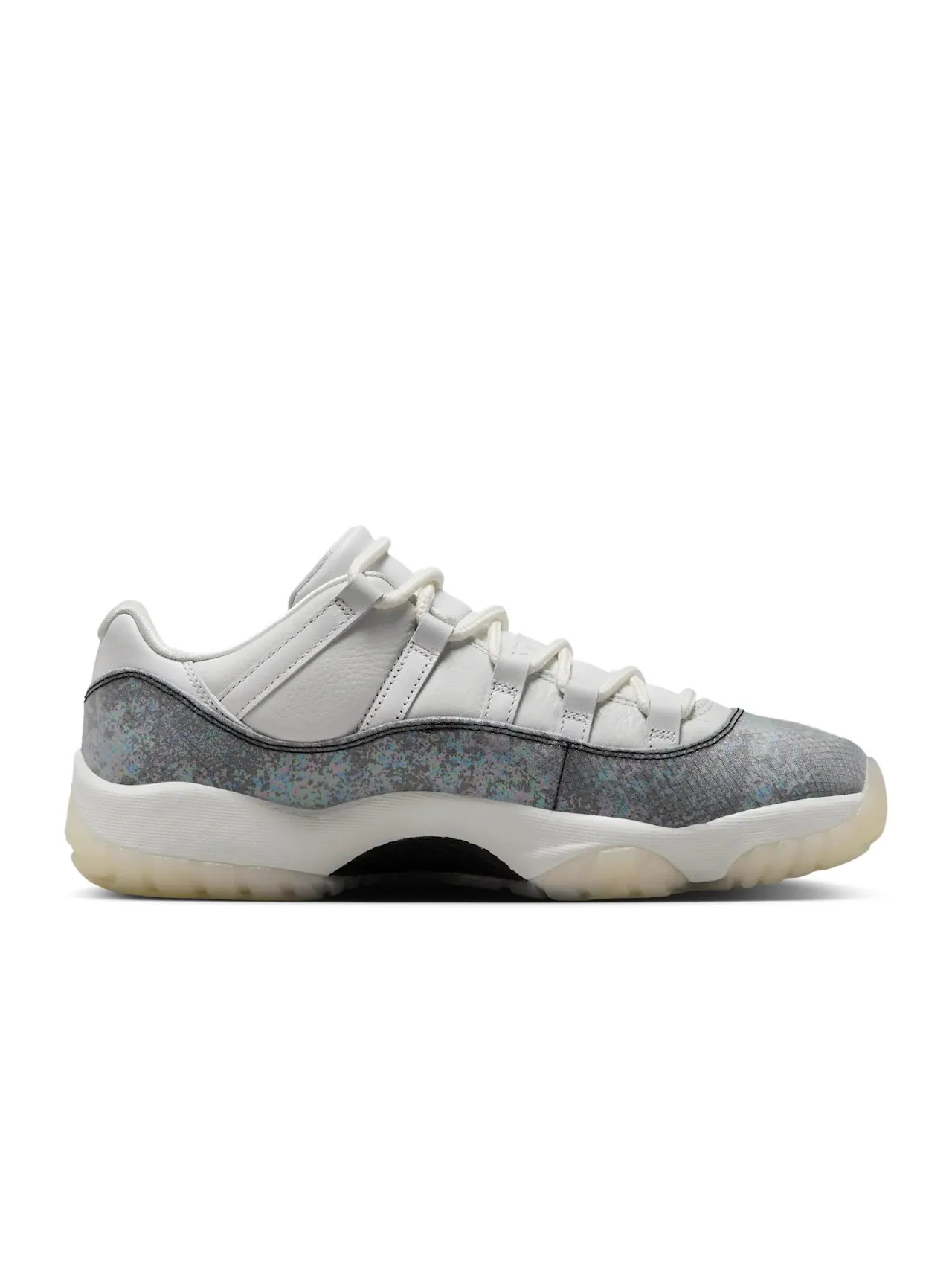 Кроссовки унисекс Nike Air Jordan 11 Retro Low 'Year of the Snake' — изображение 6 из 11, серый