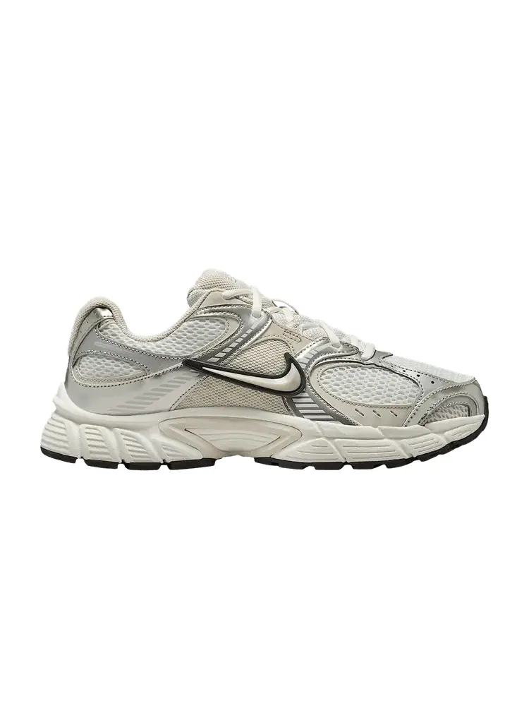 Кроссовки Nike Wmns V5 RNR — изображение 1 из 1, белый светлый