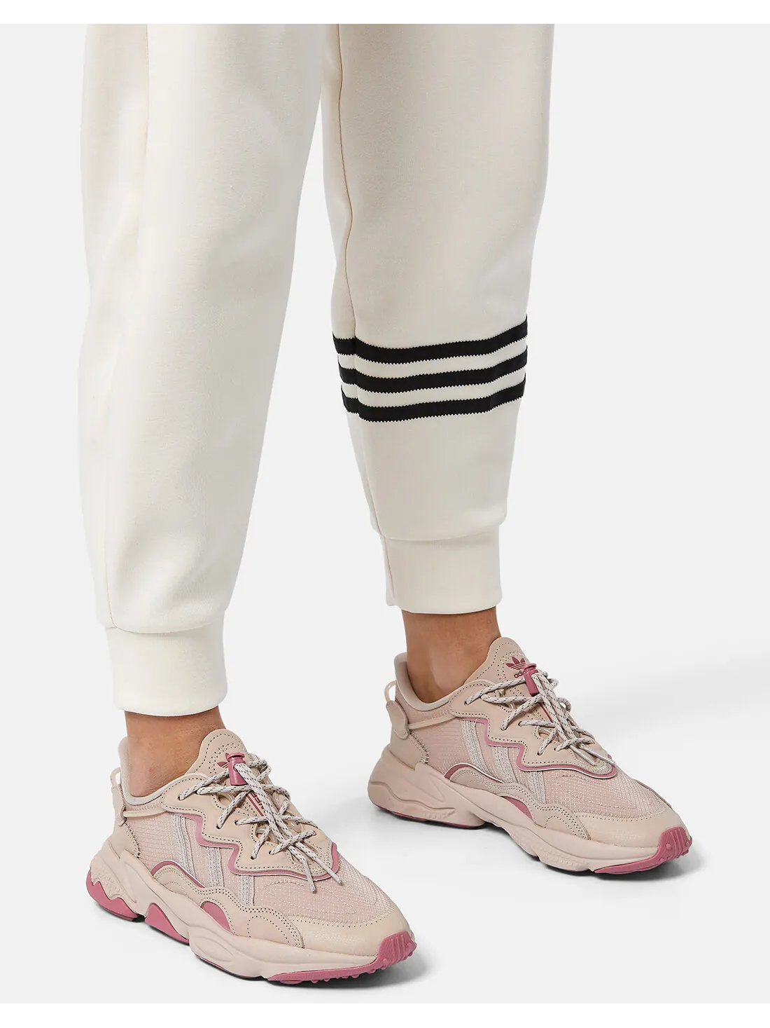 Кроссовки Adidas Originals Ozweego — изображение 2 из 7, пудрово-розовый