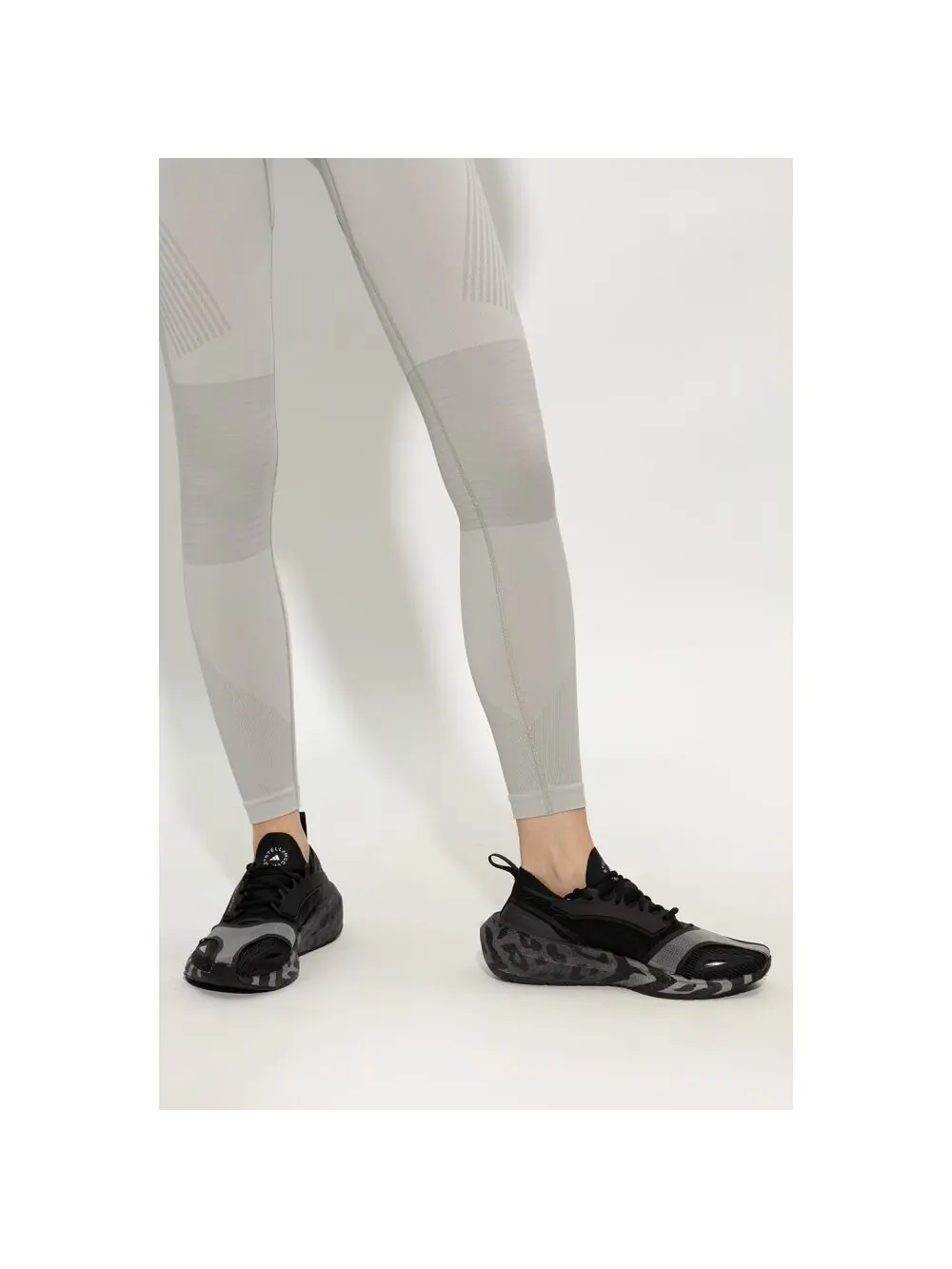 Кроссовки женские беговые adidas by Stella McCartney Ultraboost 23 — изображение 8 из 8