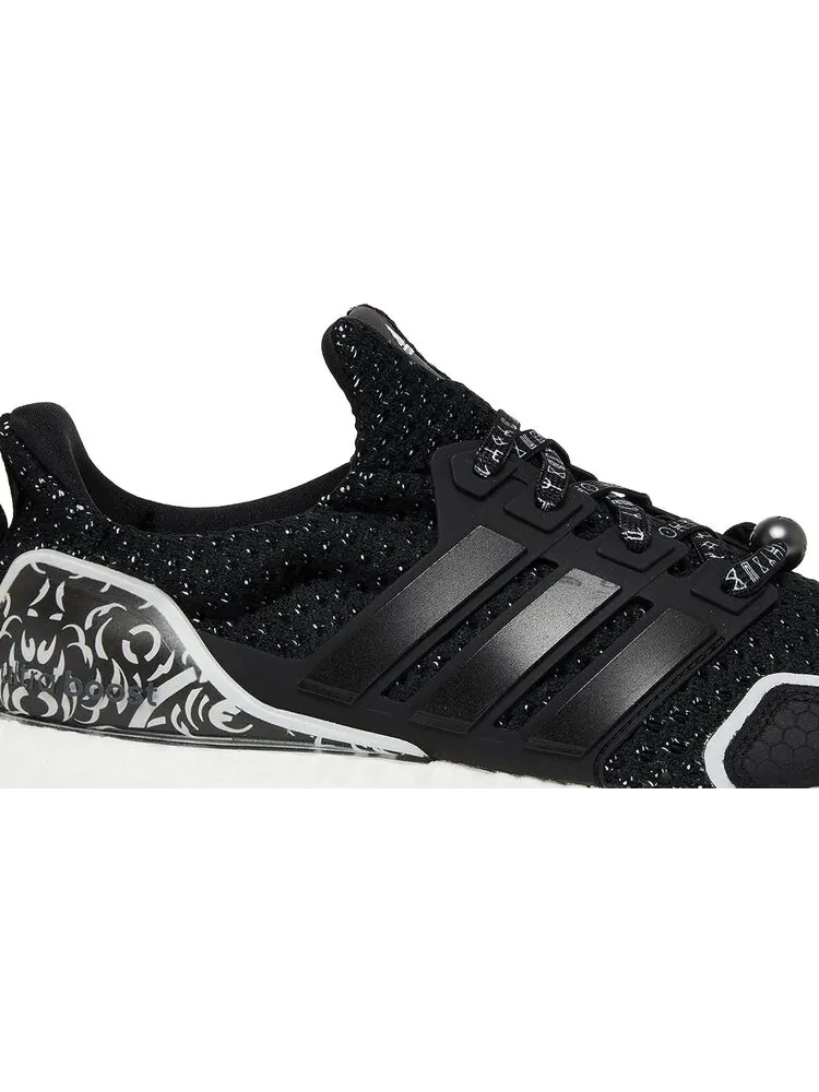 Кроссовки Adidas Marvel x UltraBoost 5.0 'Black Panther' — изображение 2 из 8, черный