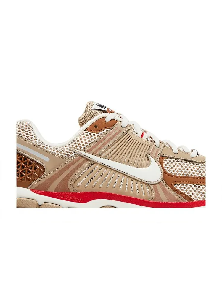 Кроссовки Nike Wmns Air Zoom Vomero 5 Khaki Fire Red — изображение 2 из 6, хаки красный