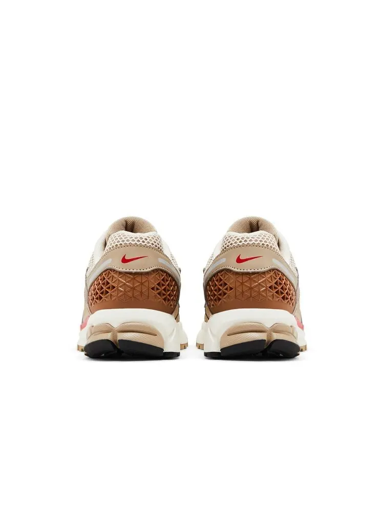 Кроссовки Nike Wmns Air Zoom Vomero 5 Khaki Fire Red — изображение 6 из 6, хаки красный