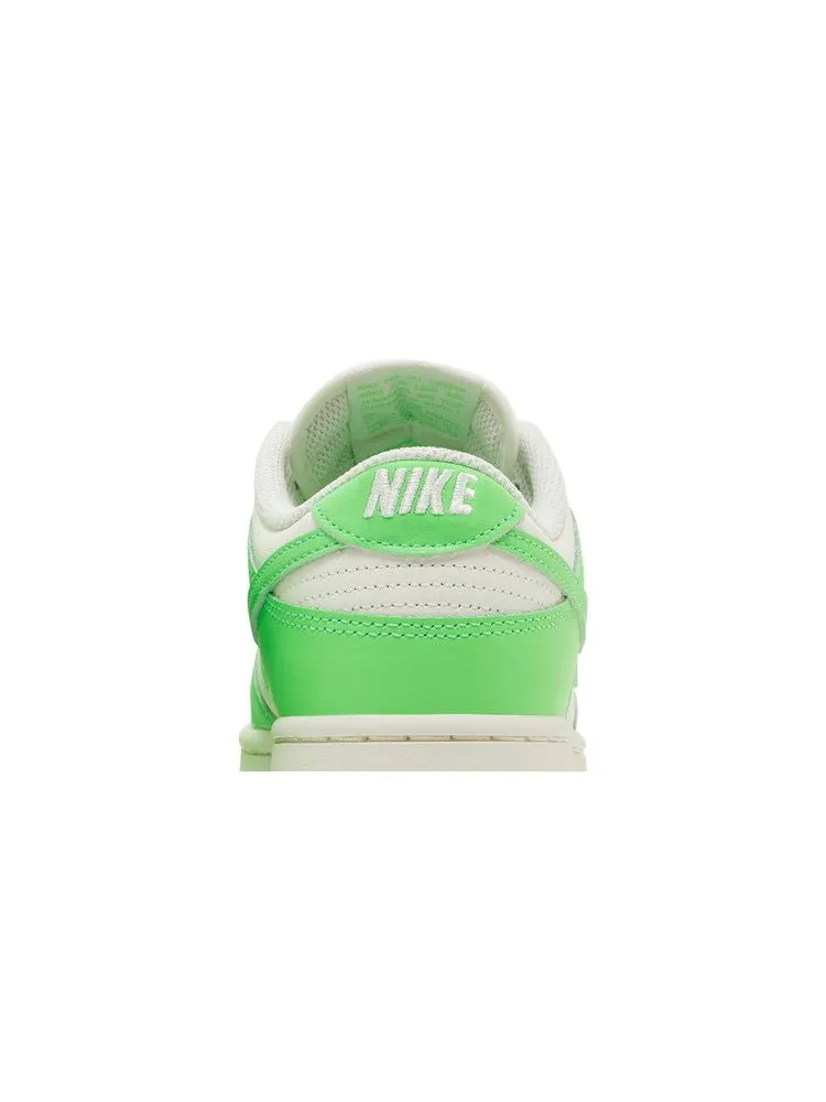 Кроссовки Nike Wmns Dunk Low 'Green Strike' — изображение 8 из 9, зеленый