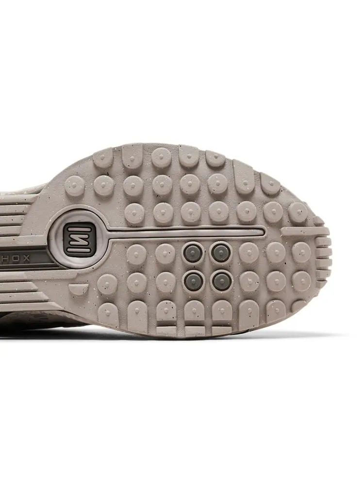 Кроссовки Nike Wmns Shox R4 'Flat Pewter Floral' — изображение 5 из 8, серый