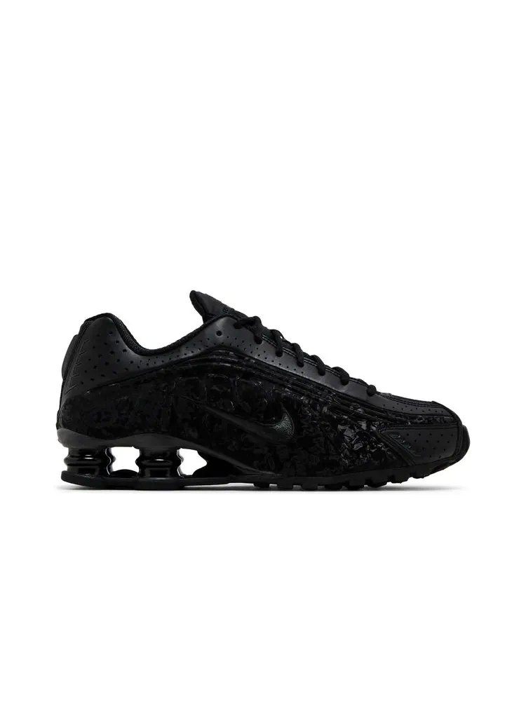 Кроссовки Wmns Shox R4 'Black Floral' — изображение 1 из 8, черный