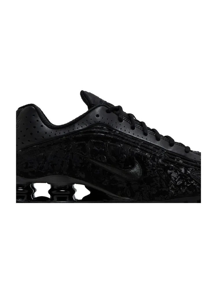 Кроссовки Wmns Shox R4 'Black Floral' — изображение 2 из 8, черный