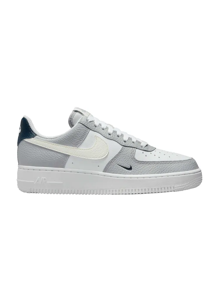 Кроссовки Nike Wmns Air Force 1 '07 Low 'Wolf Grey Armory Navy' — изображение 1 из 1, серый//белый/темно-синий