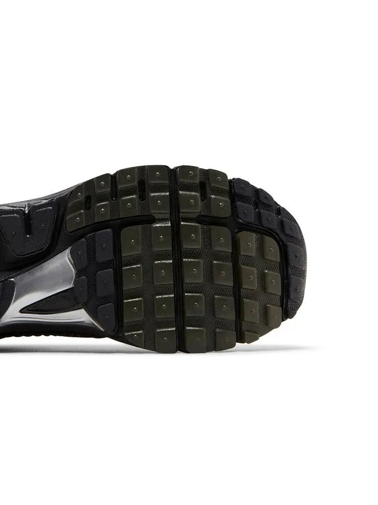 Кроссовки Nike Air Zoom Vomero 5 Black Sequoia — изображение 5 из 6, черный