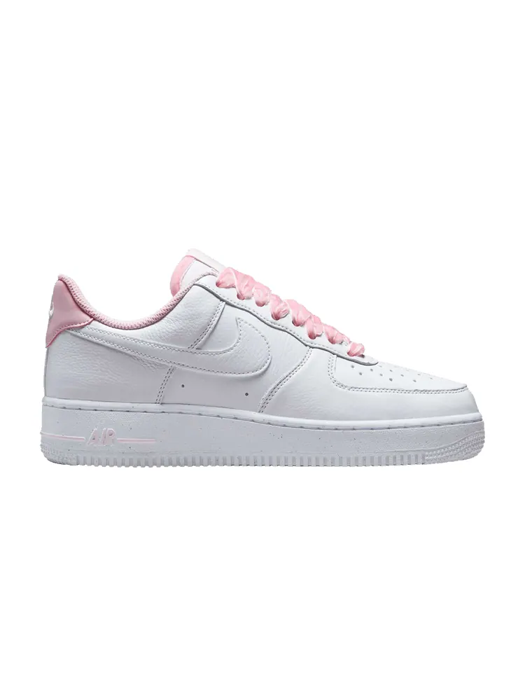 Кроссовки Nike Air Force 1 Low 'Pink Velvet Laces' — изображение 1 из 1, белый/розовый