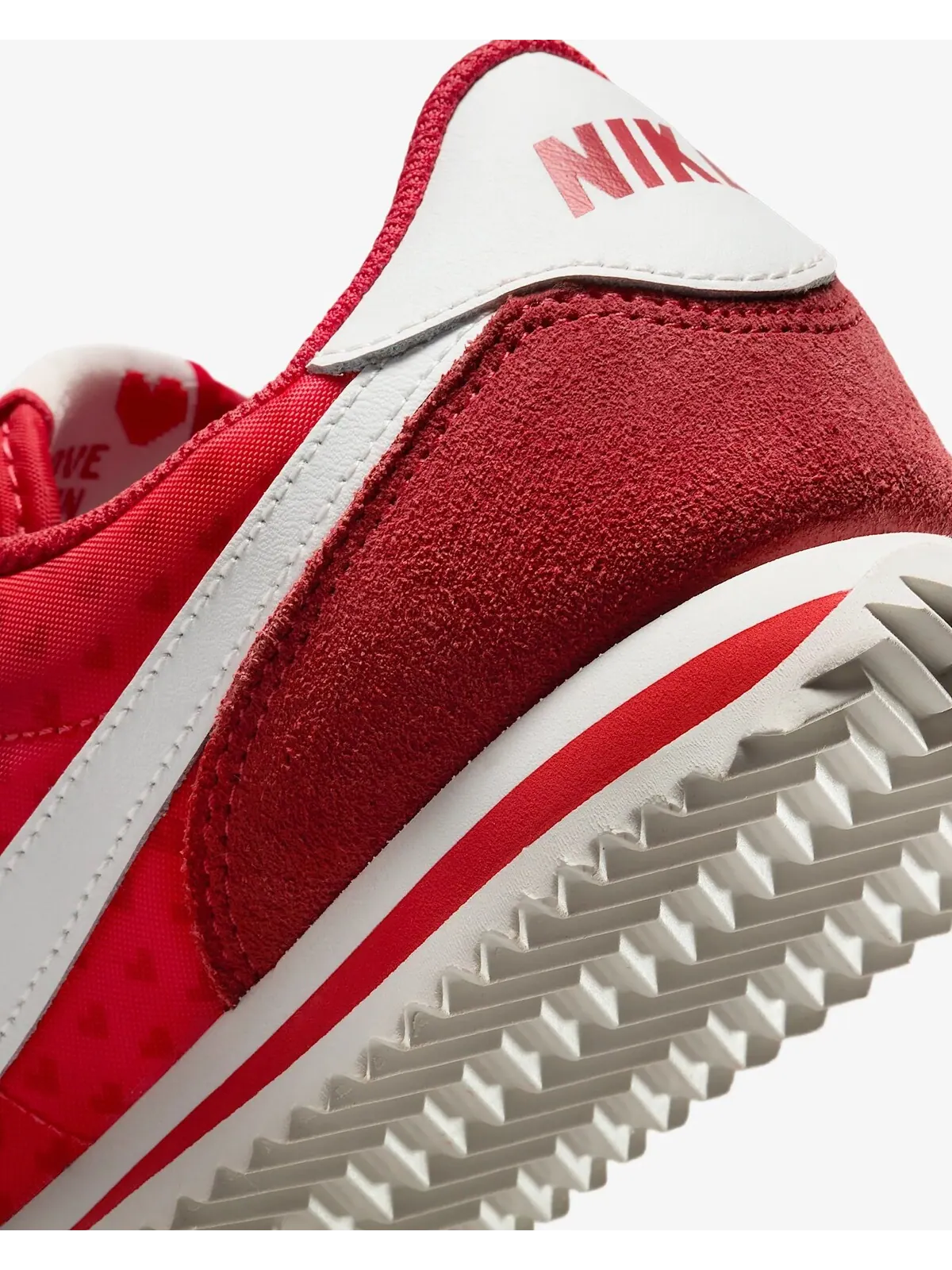 Детские кроссовки Nike Cortez 'Valentine's Day 2025' — изображение 10 из 10, красный