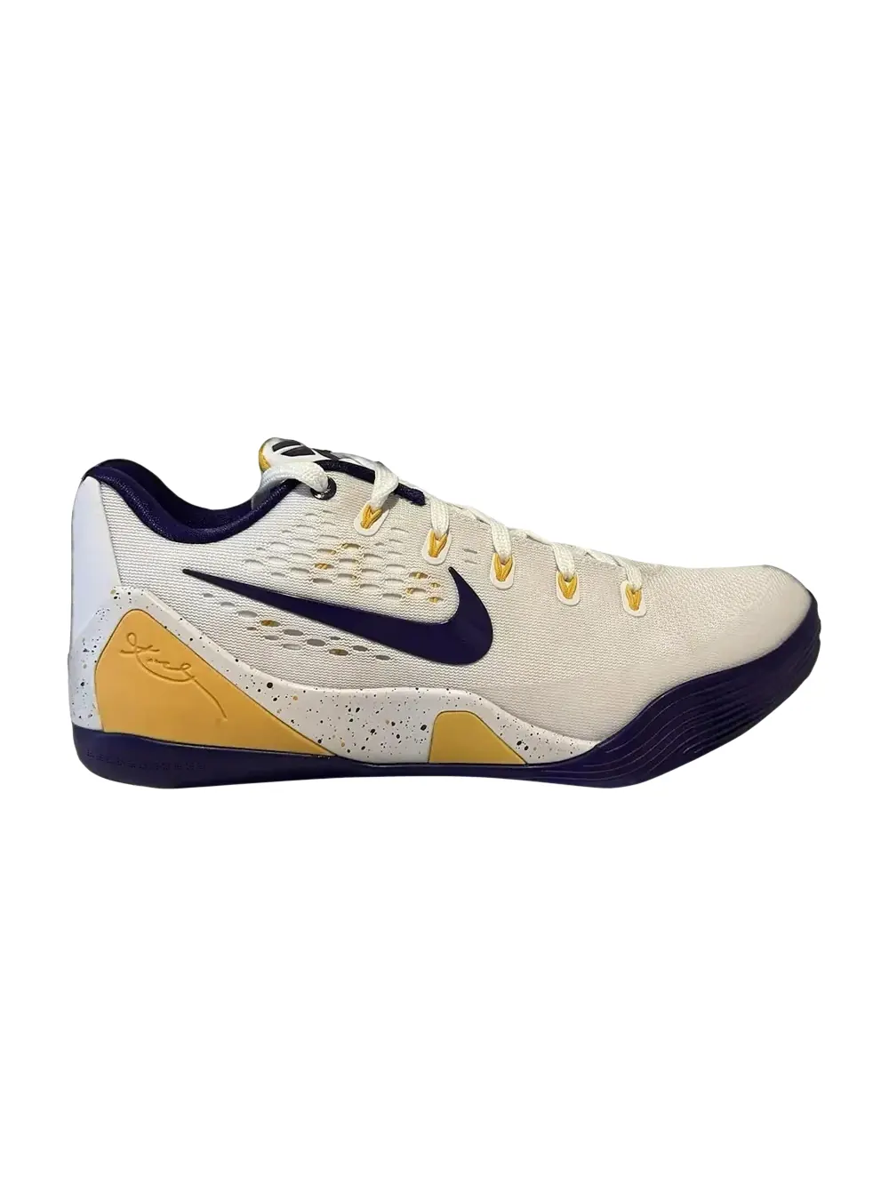 Кроссовки Nike Kobe 9 EM Low Protro LSU Tigers PE — изображение 1 из 1, белый/желтый